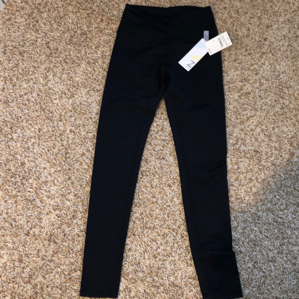 BLACK LEGGINGS